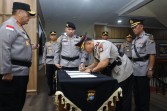 Kapolda Kepri Pimpin Sertijab Ka SPKT, Kompol Nurman Resmi Jabat Ps. Ka SPKT Polda Kepri