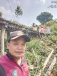 Kades Posek Bersama Warga Gotong Royong Perbaiki Jembatan Penghubung Kampung Baru-Kampung Tengah