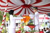 Upacara HUT RI di Batam Berlangsung Khidmat dan Meriah