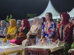 Sinta Aneng Tampil Menawan, Batik Pesona Bahari Anambas Curi Perhatian di Dekrafest 2026
