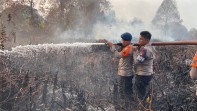 Hari ke-15, Tim Gabungan Masih Berjibaku Padamkan Karhutla di Resun Pesisir Lingga